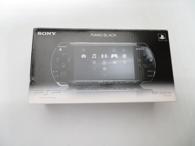 PSP本体（PSP-2000PB/ピアノ・ブラック）