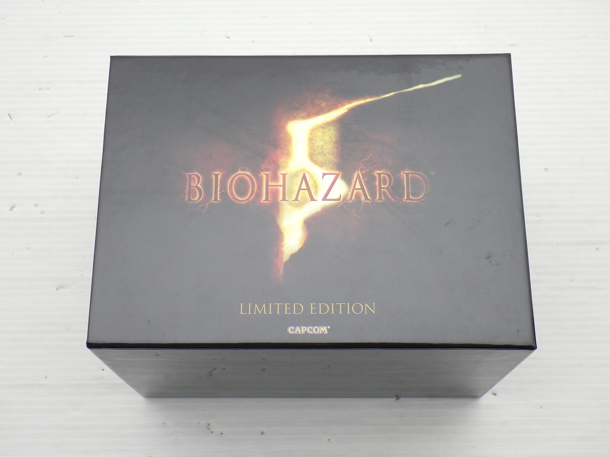 バイオハザード5 LIMITED EDITION 牛革カードケース付