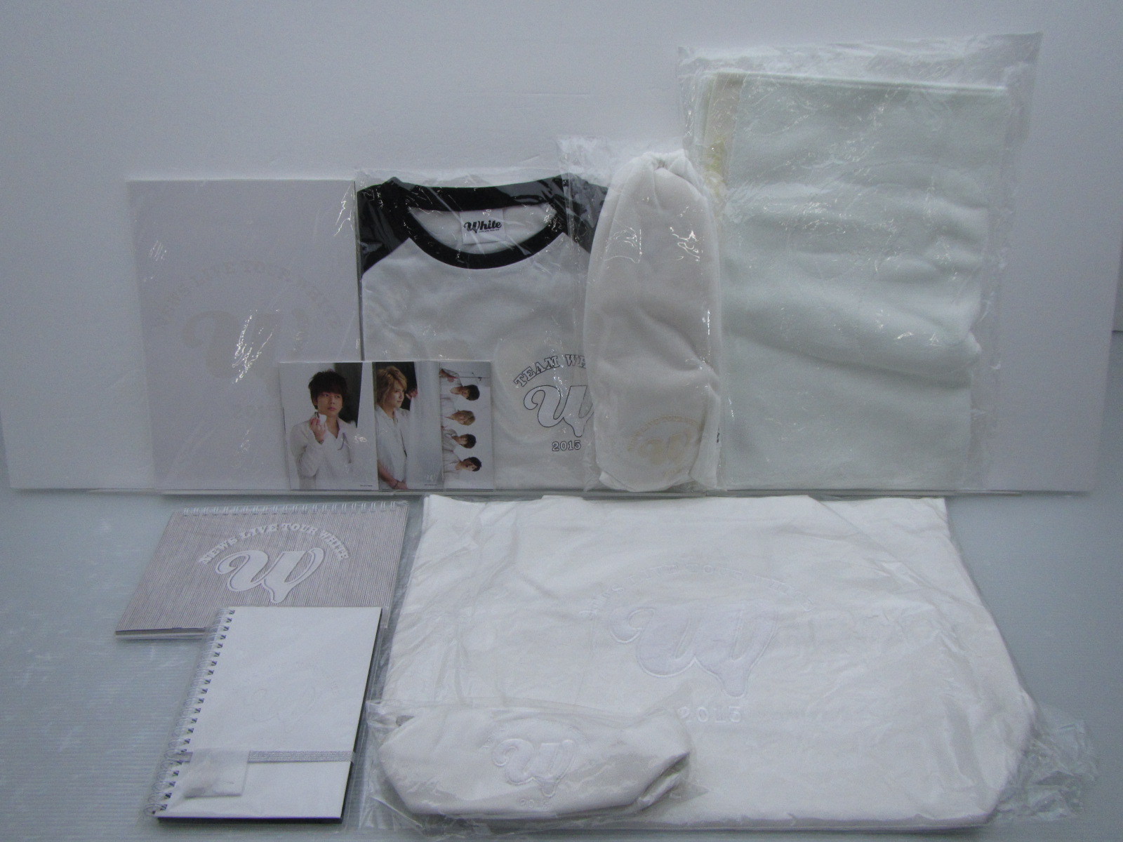 News グッズセット 15 Live Tour White 未開封 美品 Sale 71 Off Live