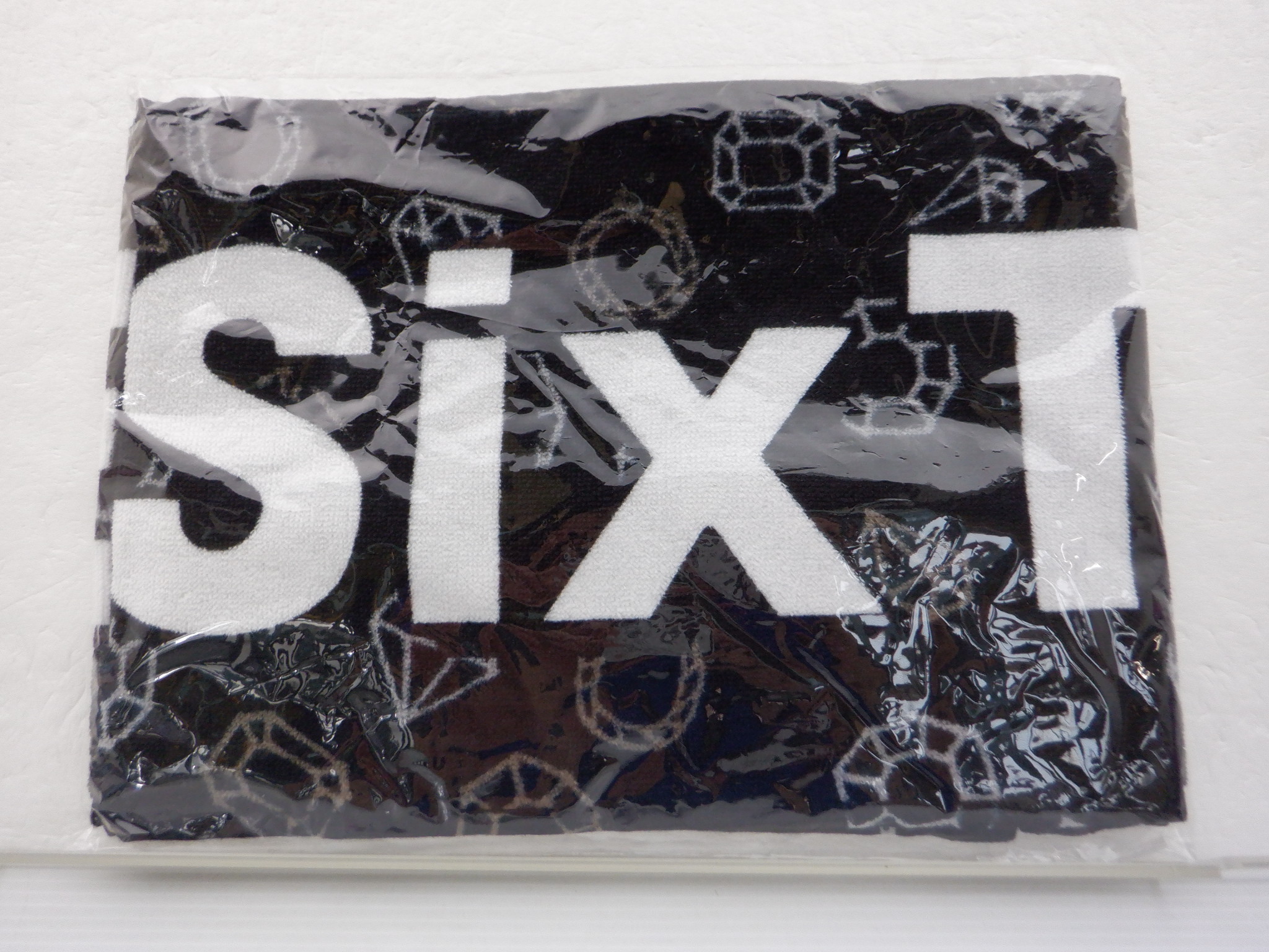 SixTONES
