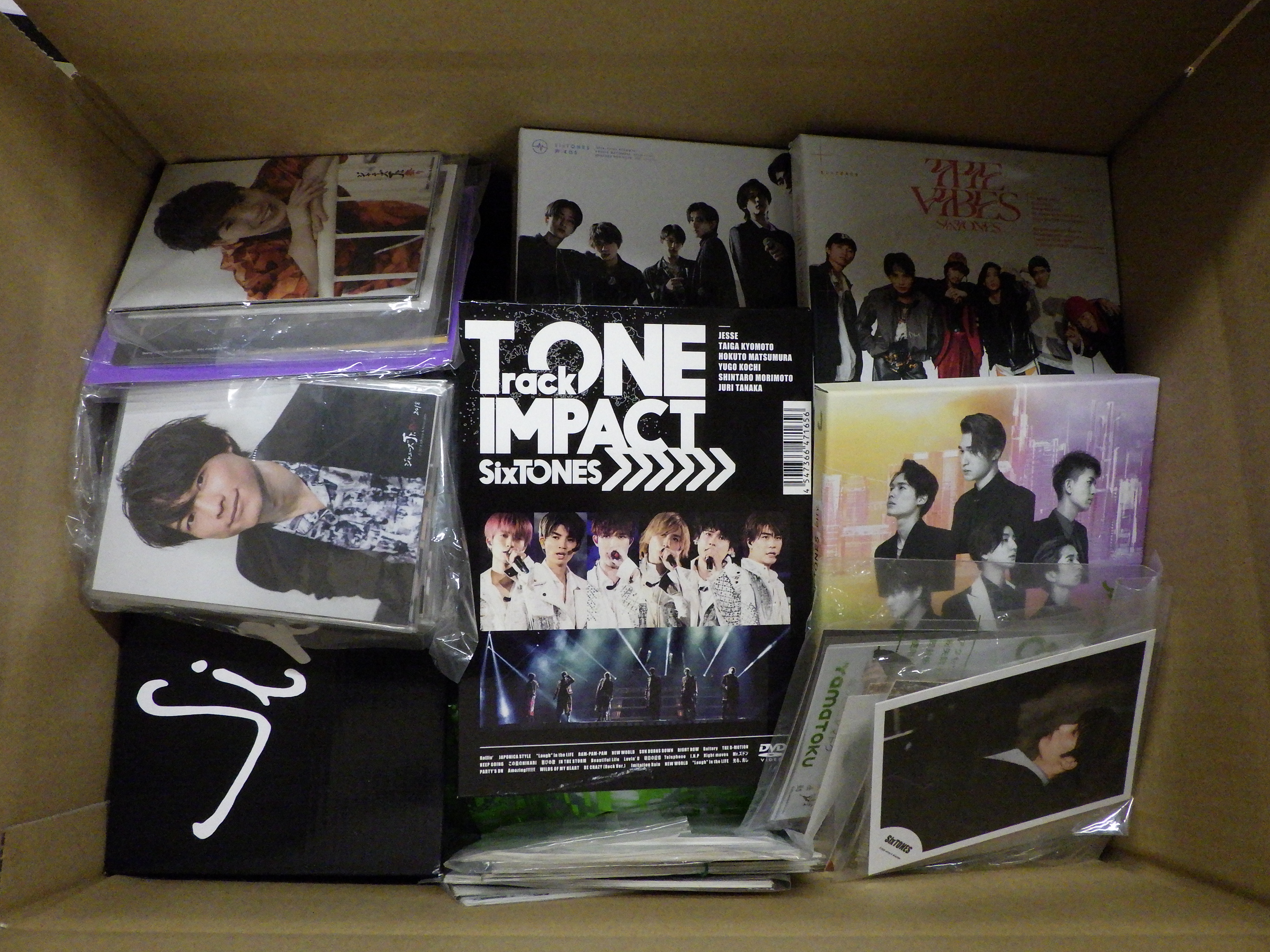SixTONES