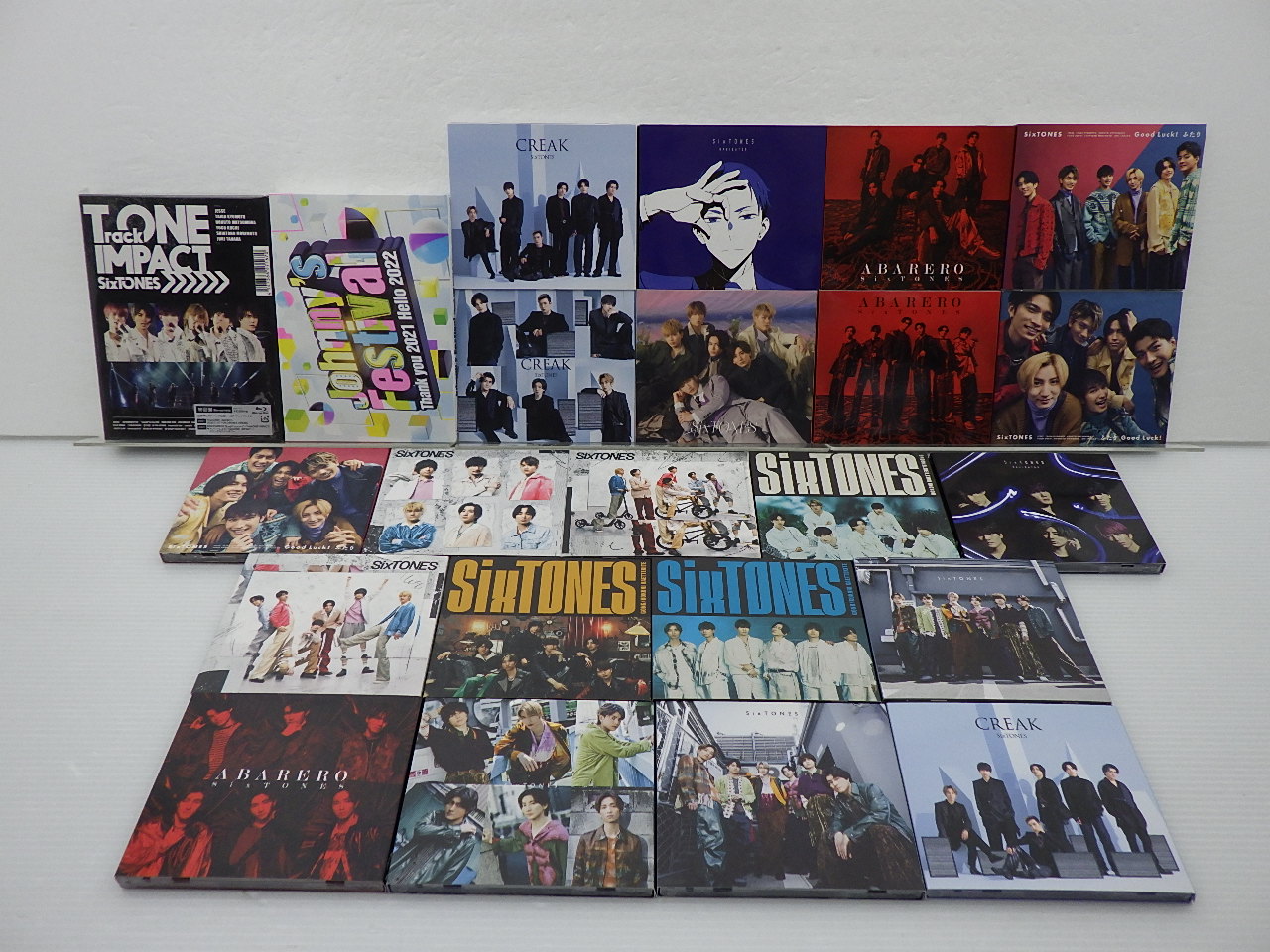 SixTONES