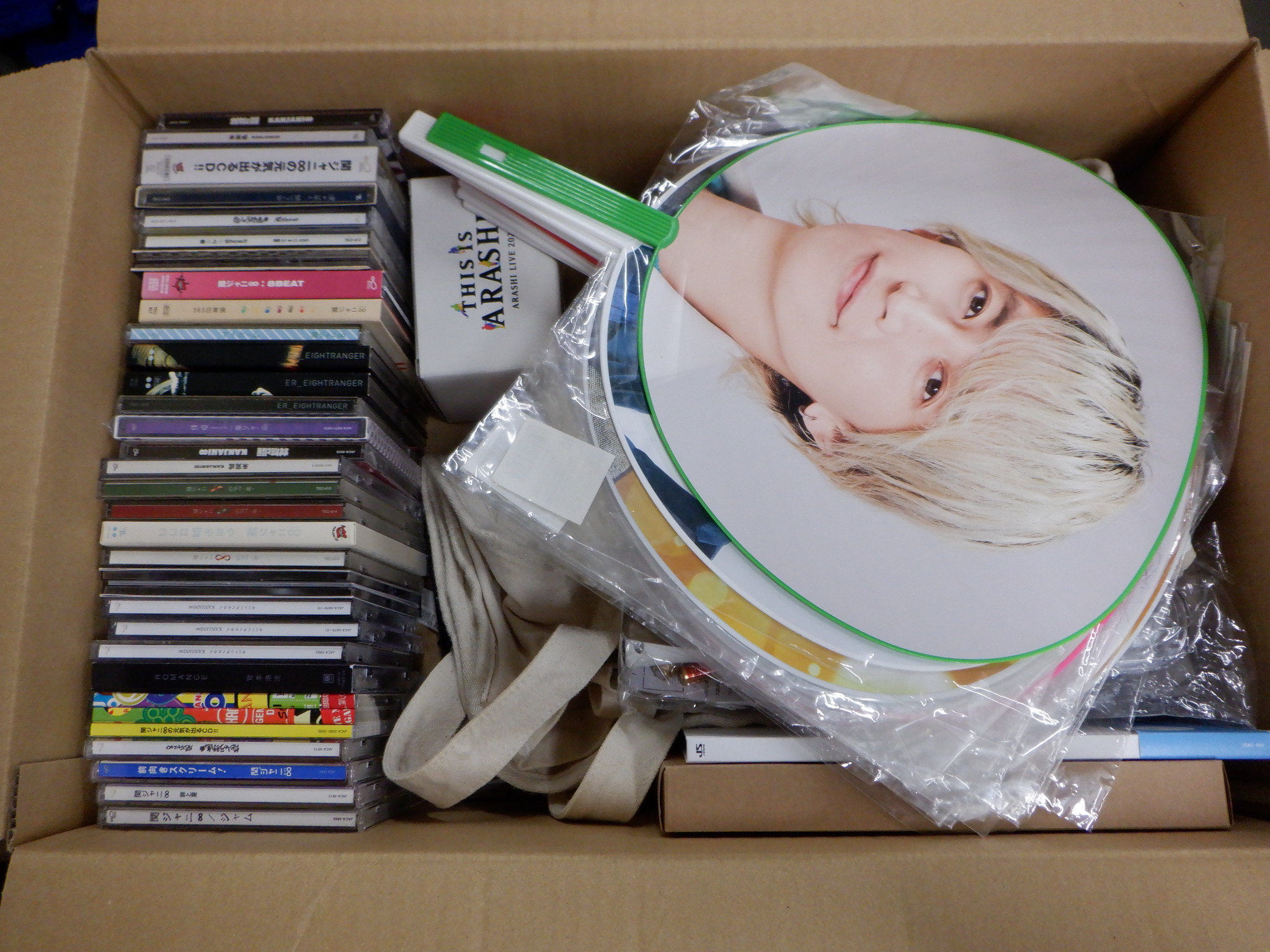 【グッズ詰め合わせ】