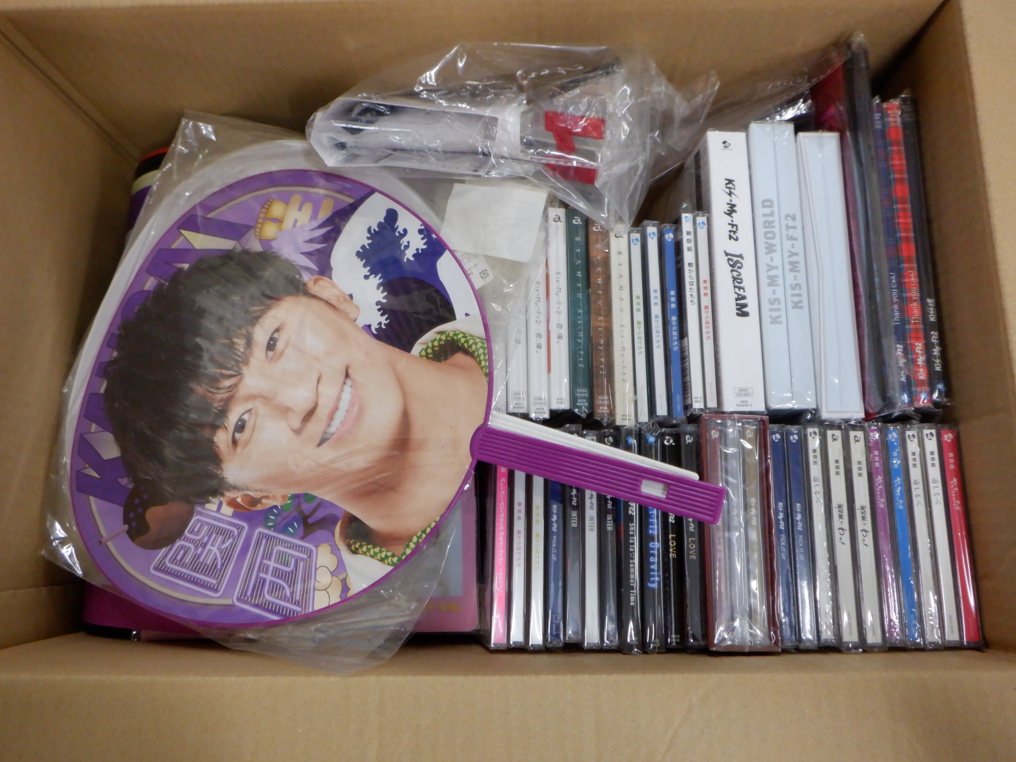 【グッズ詰め合わせ】