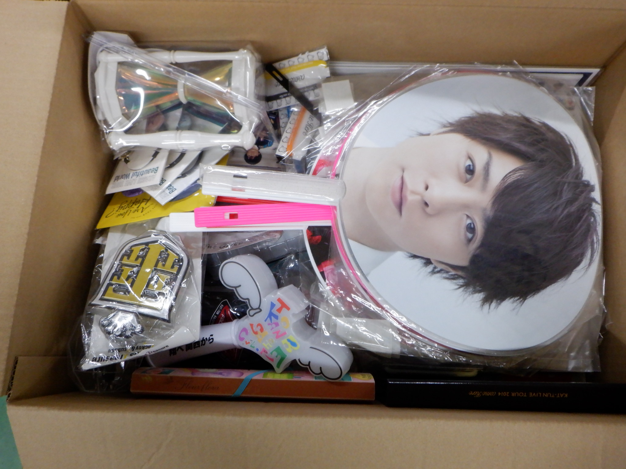 【グッズ詰め合わせ】