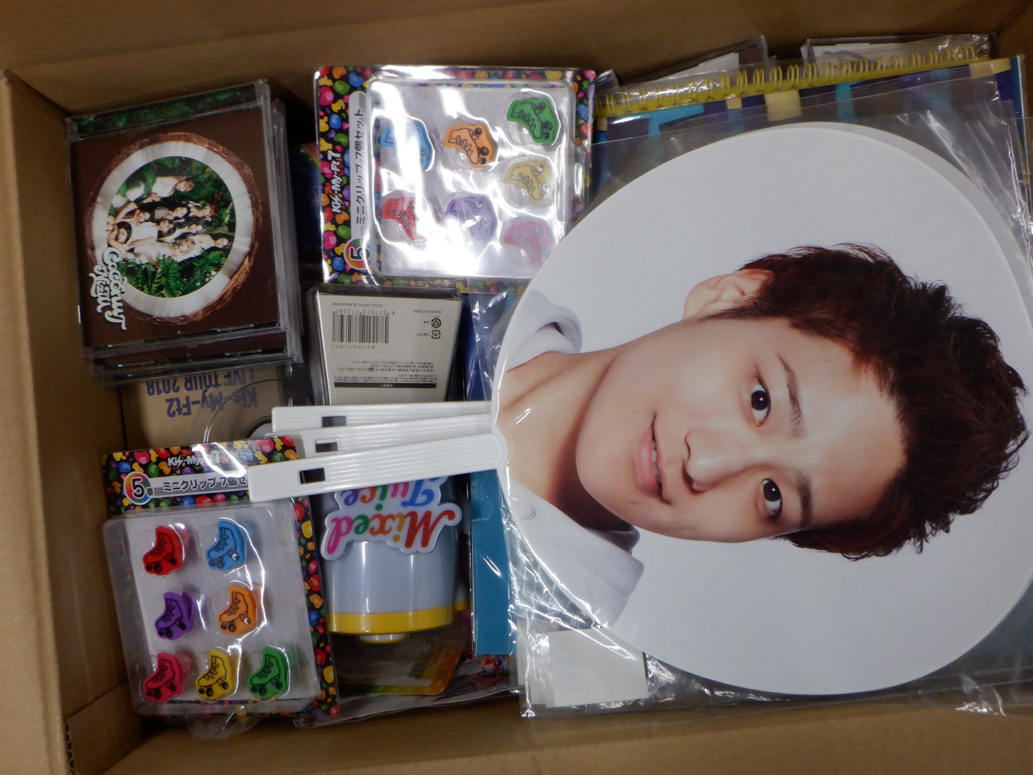 【グッズ詰め合わせ】