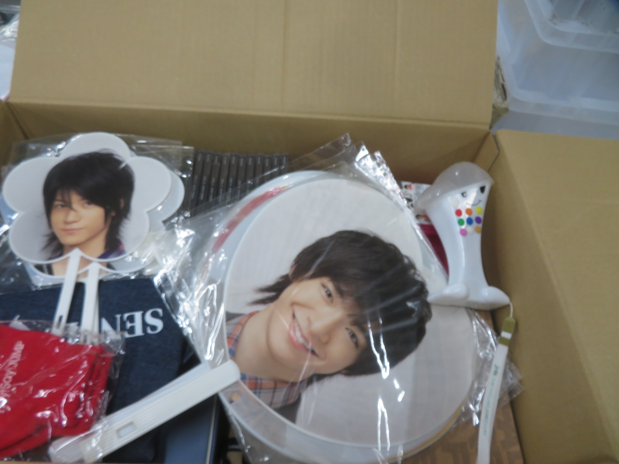 【グッズ詰め合わせ】