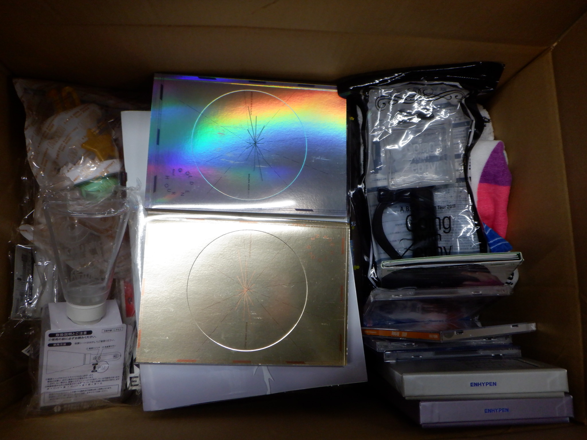 【グッズ詰め合わせ】