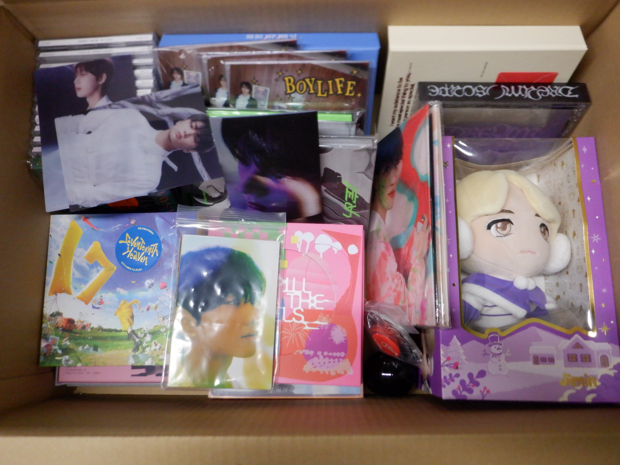 【グッズ詰め合わせ】