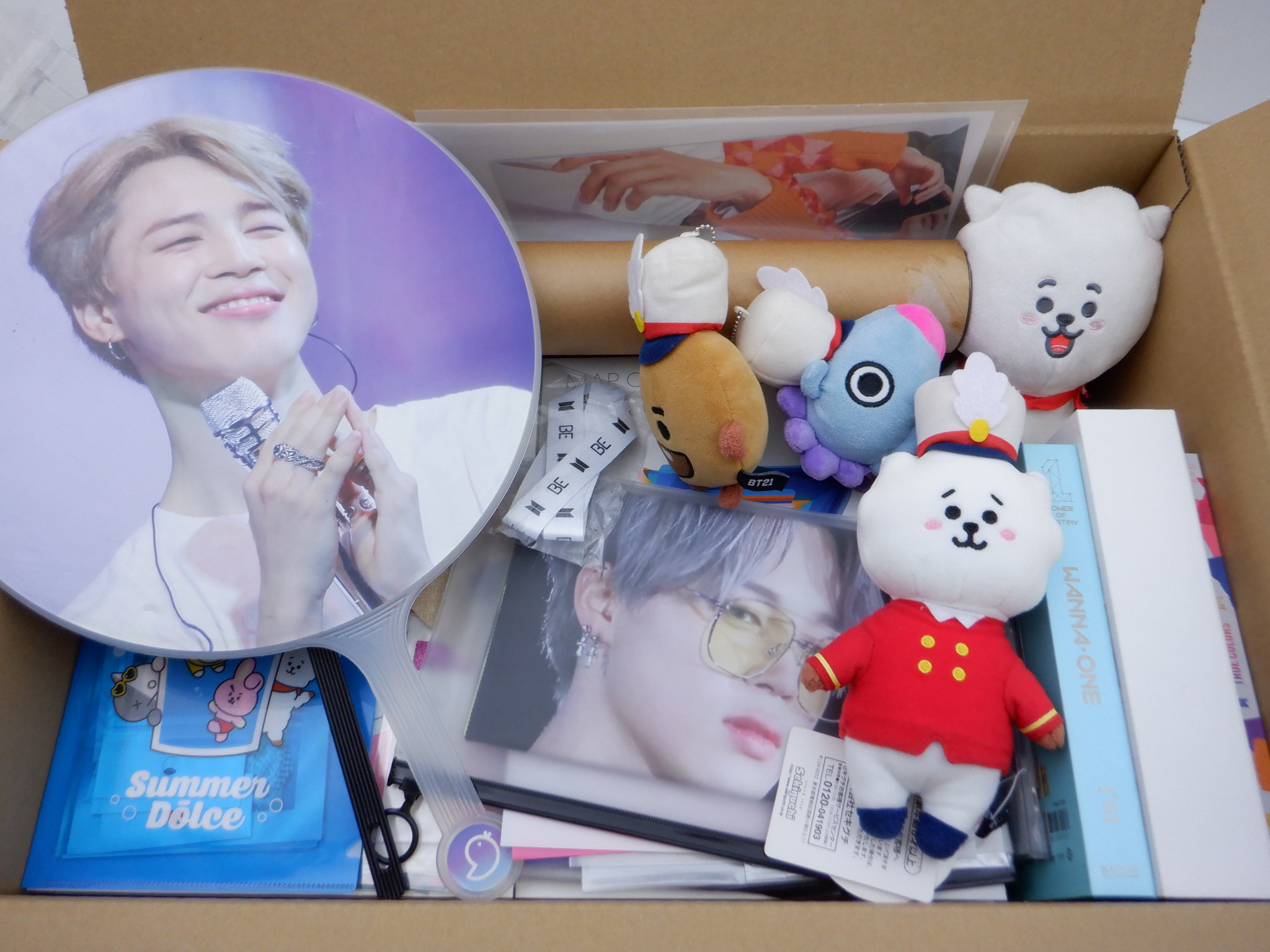 【グッズ詰め合わせ】