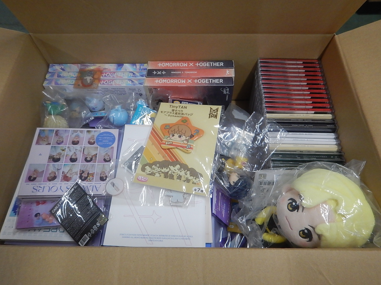 【グッズ詰め合わせ】