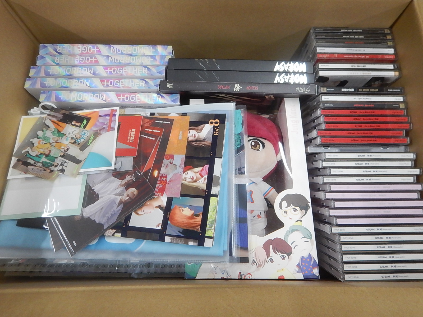 【グッズ詰め合わせ】