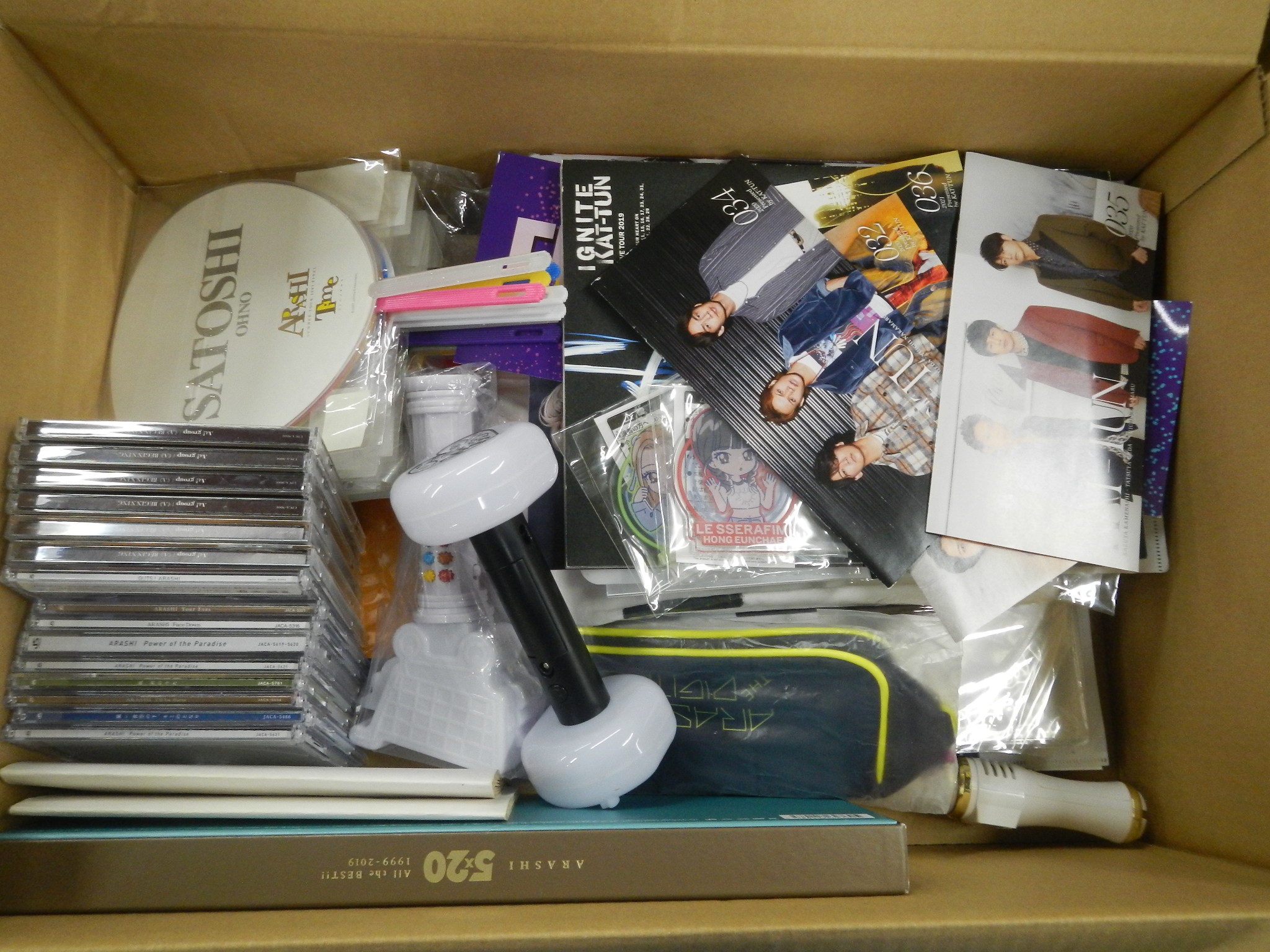 【グッズ詰め合わせ】