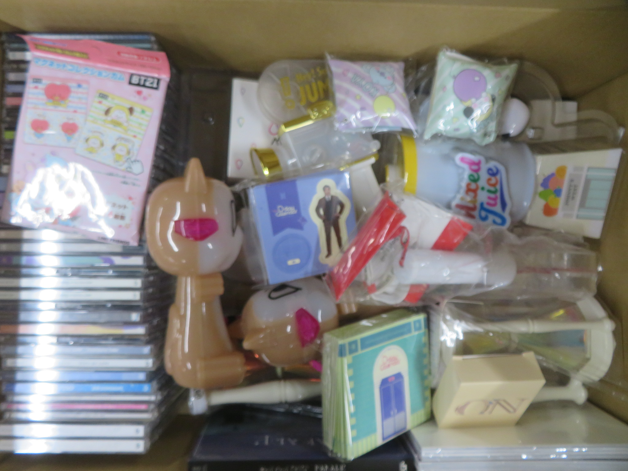 【グッズ詰め合わせ】