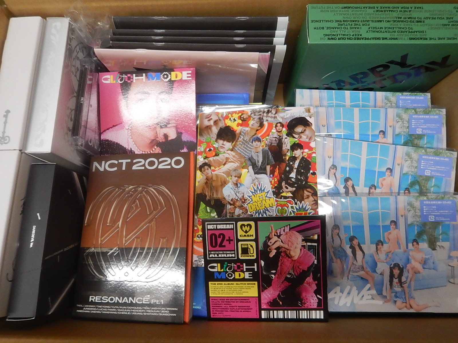 【グッズ詰め合わせ】