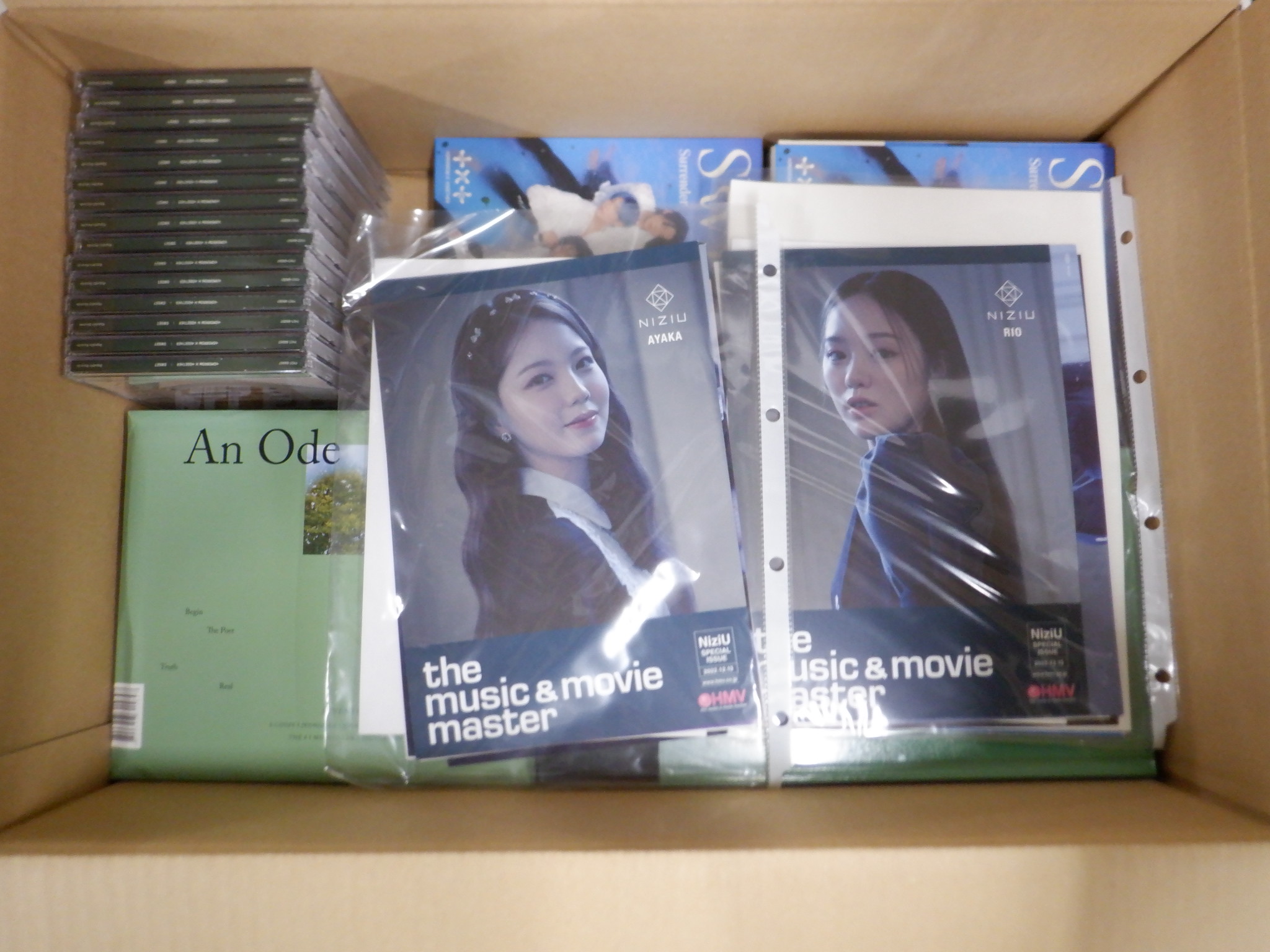 【グッズ詰め合わせ】