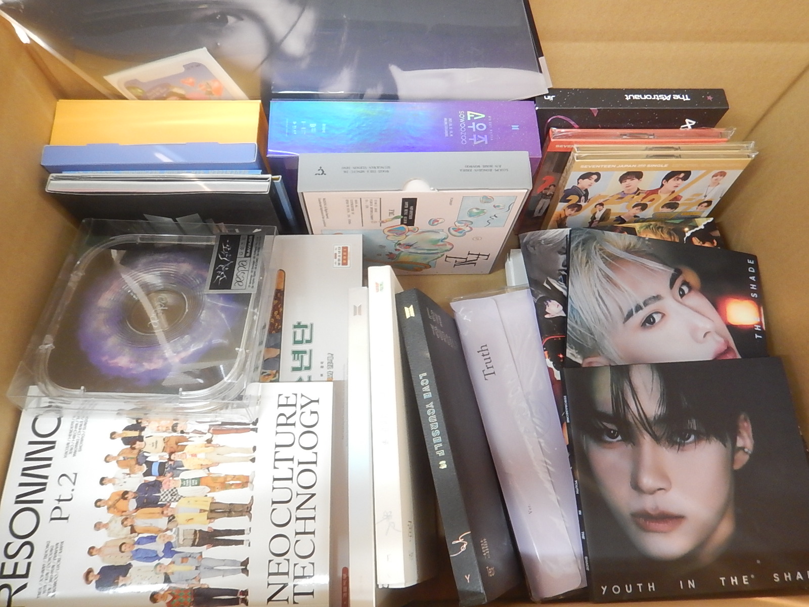 【グッズ詰め合わせ】