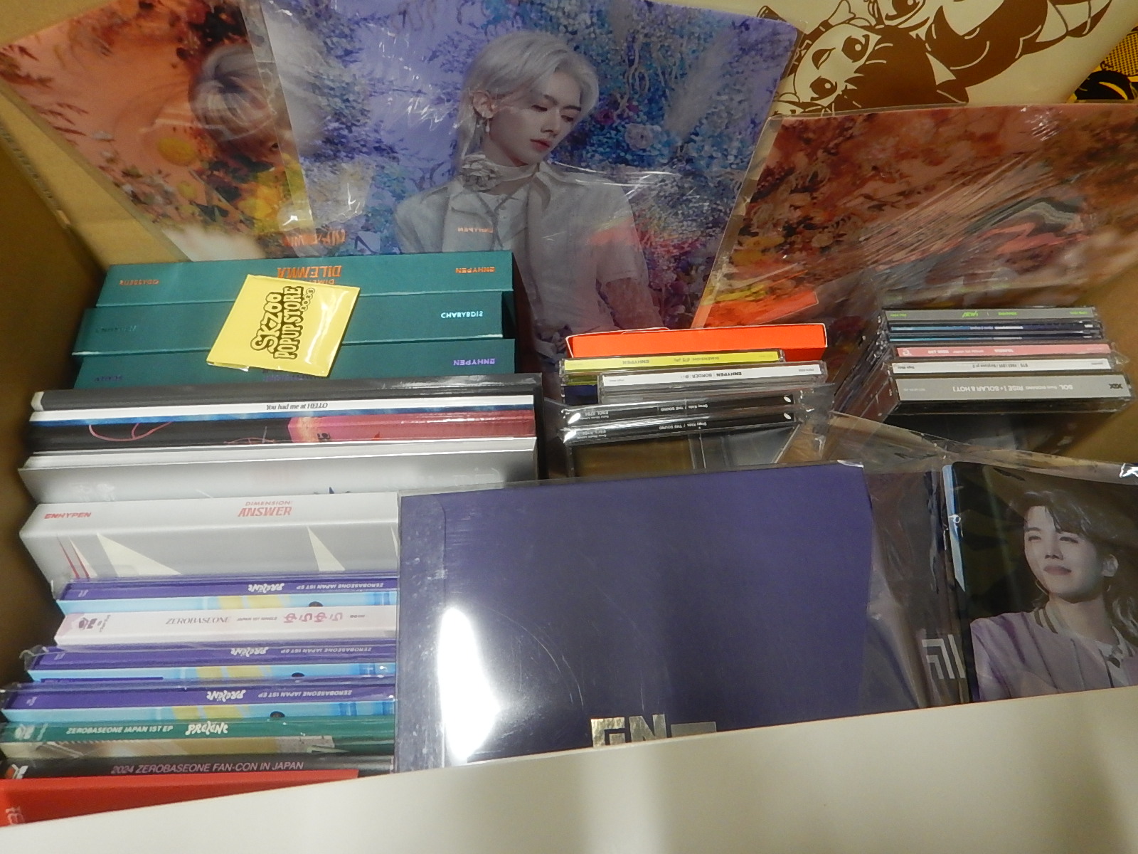 【グッズ詰め合わせ】