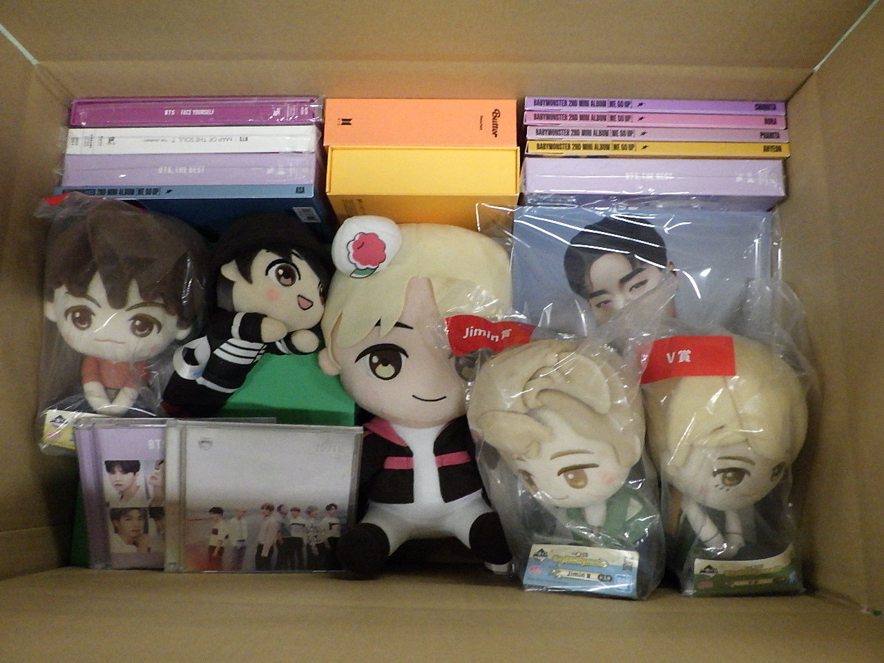 【グッズ詰め合わせ】