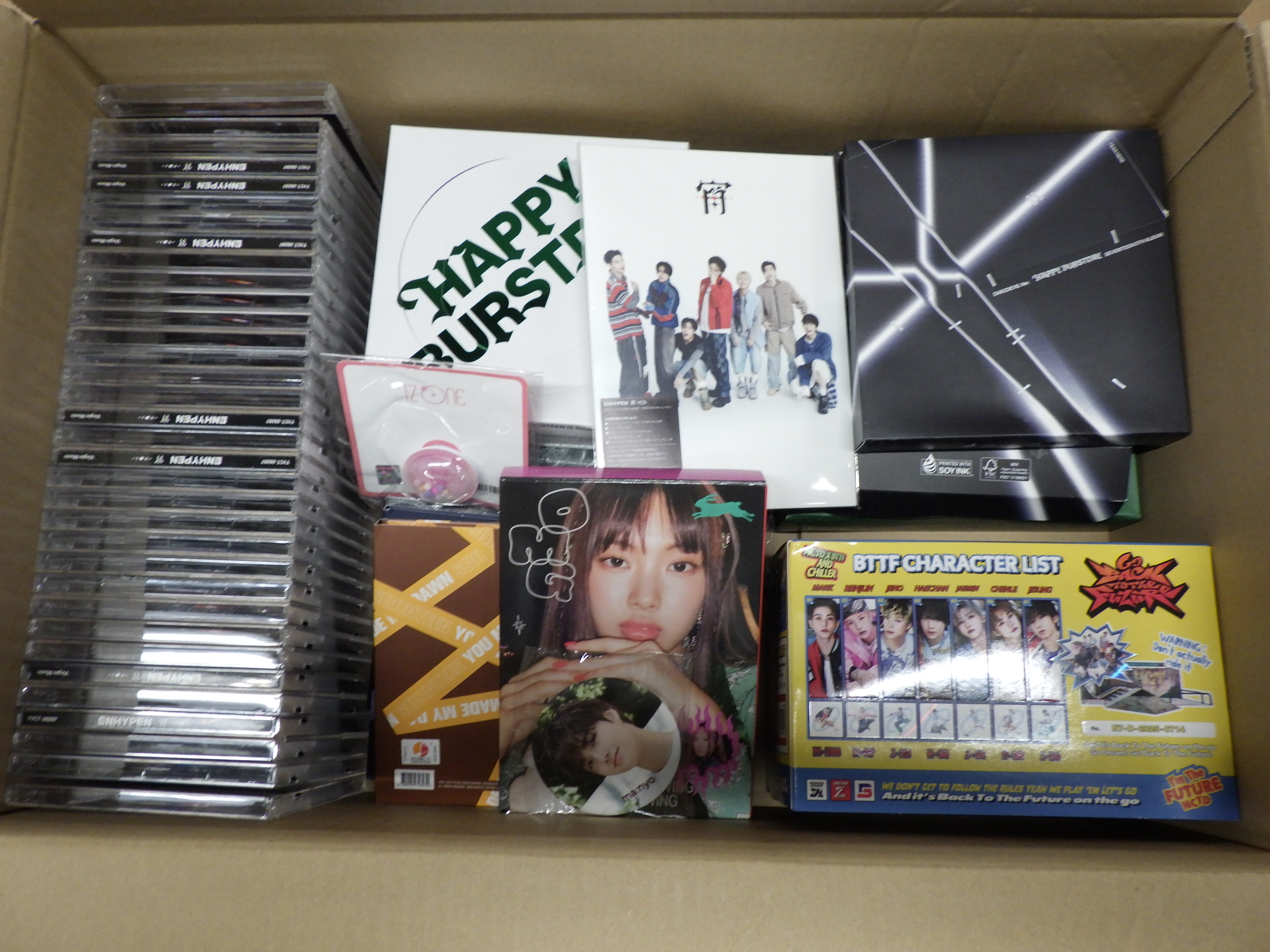 【グッズ詰め合わせ】