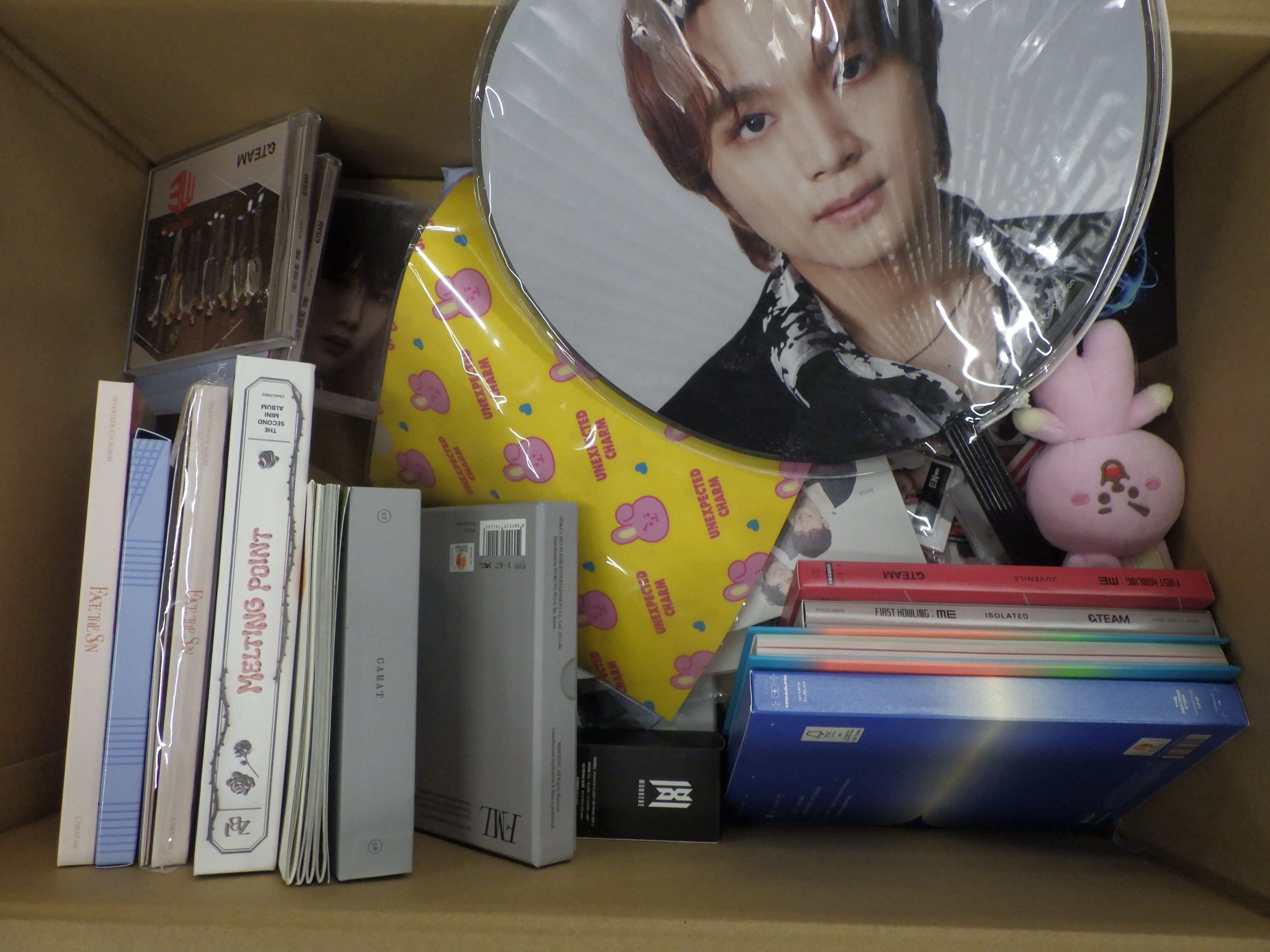 【グッズ詰め合わせ】