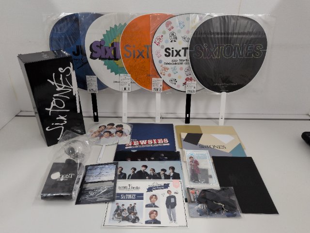 SixTONES